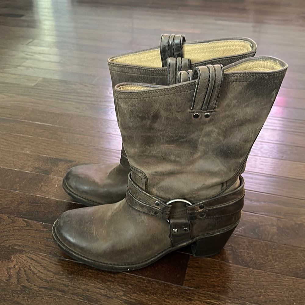 frye carson boot